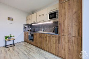Pronájem bytu o výměře 28 m² s balkonem ve 4. patře domu na 