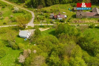 Nabízíme k prodeji krásné louky o rozloze 2417 m² situované 