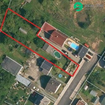 Exkluzivní stavební pozemek 866 m2 v klidné části Jaroměře N