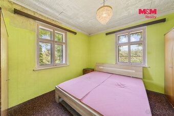 Nabízíme k prodeji útulný cihlový rodinný dům o dispozici 5+