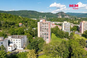 Nabízíme k prodeji družstevní byt 2+1 se zasklenou lodžií v 