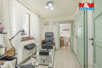 Nabízíme k prodeji prostorný rodinný dům v oblíbené lokalitě