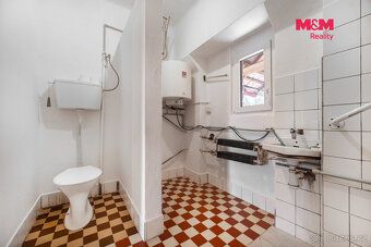Nabízíme k prodeji samostatný rodinný dům o dispozici 4+1 v 