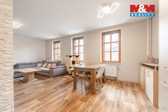 Nabízíme k prodeji dům ve Vsetíně na dobře viditelném místě,