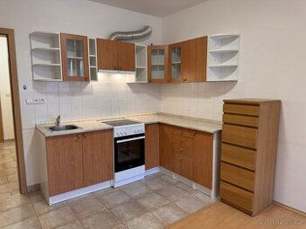 Ev.č. ZL04760 Nabízíme k pronájmu menší nezařízený pokoj v k