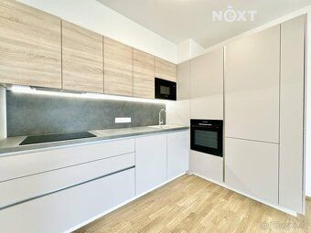 Nabízíme k dlouhodobému pronájmu světlý, nový, moderní byt s
