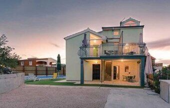 APARTMÁNOVÝ DŮM - PRIVLAKA MOŘE 80 M 570.000 eur + poplatky 
