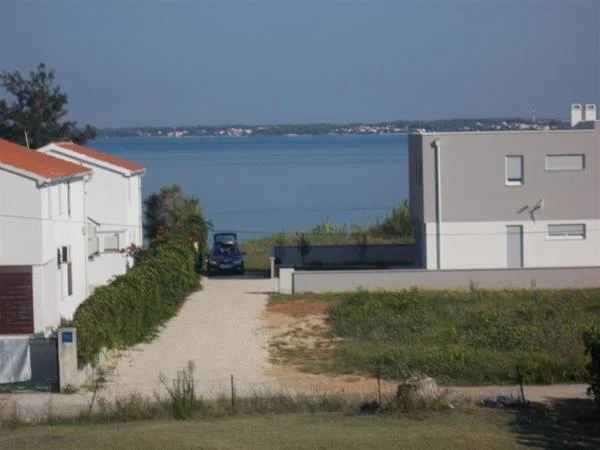 APARTMÁNOVÝ DŮM - PRIVLAKA MOŘE 80 M 570.000 eur + poplatky 