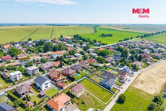 K prodeji nabízíme stavební pozemek o velikosti 812 m² v obc