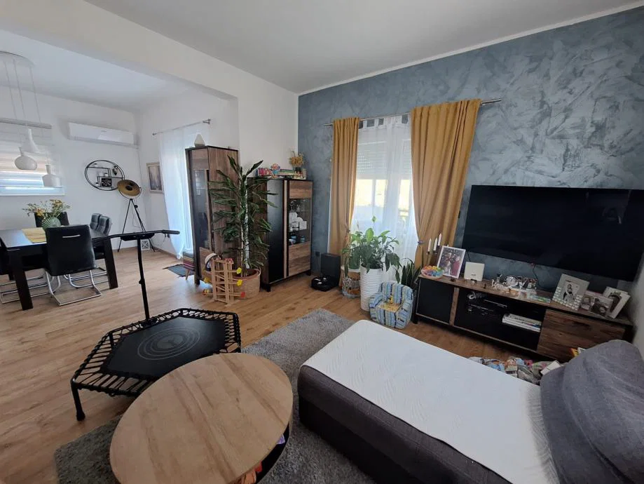 DUM NA PRODEJ - SEVID - 70M OD MOŘE CENA 420.000 eur + popla