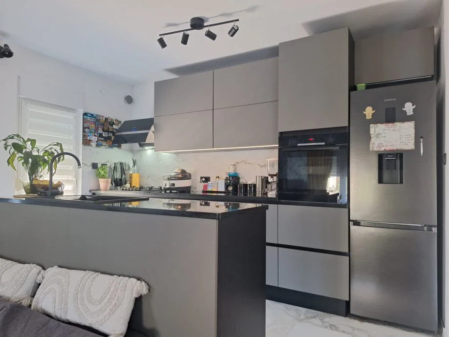DUM NA PRODEJ - SEVID - 70M OD MOŘE CENA 420.000 eur + popla