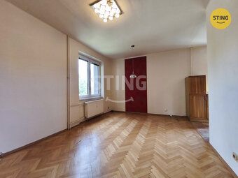 Nabízíme k pronájmu světlý byt o dispozici 2+kk na ulici Evž