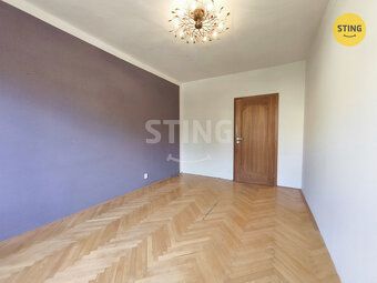 Nabízíme k pronájmu světlý byt o dispozici 2+kk na ulici Evž
