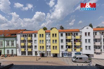 Nabízíme k pronájmu světlý byt 2+kk o užitné ploše 55 m², um