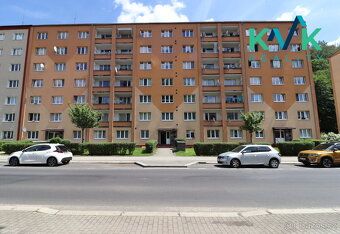 Nabízíme k prodeji byt o dispozici 2+1 (předělán na 3+1) s l