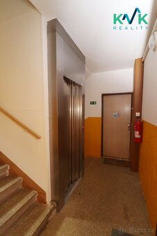 Nabízíme k prodeji byt o dispozici 2+1 (předělán na 3+1) s l