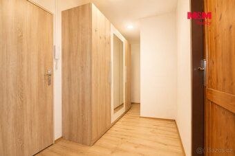 Nabízíme k pronájmu byt 1+1 o velikosti 43 m², situovaný v ž