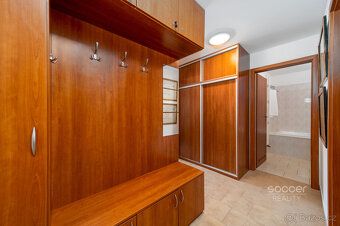 Z obýváku přímo na sjezdovku! Stylový apartmán 1+kk (36,8 m²