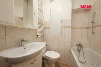 Nabízíme k pronájmu prostorný byt 2+1 o výměře 57 m², který 