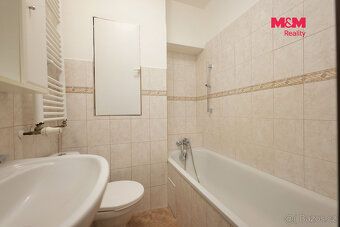 Nabízíme k pronájmu prostorný byt 2+1 o výměře 57 m², který 