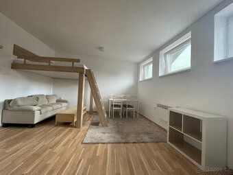 Exkluzivně nabízíme k pronájmu byt v České Skalici, situovan