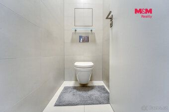 Nabízíme k prodeji byt včetně kompletního vybavení ve výjime