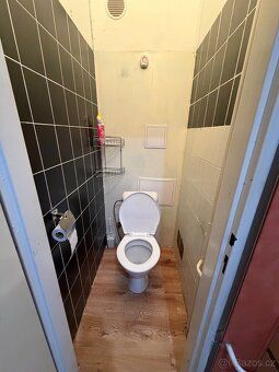 Dobrý den , Pronájem bytu 3+1 v prvním patře 90 m2 , byt se 
