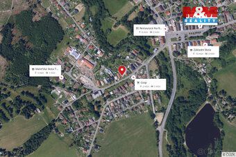 V klidné části obce Trhová Kamenice, se nachází krásný rodin