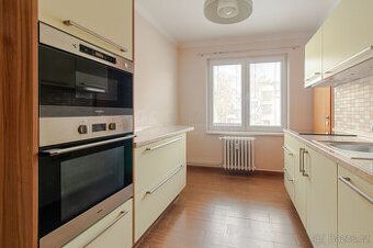 Nabízím k prodeji prostorný a světlý byt 3+1 73 M2 v Písku n