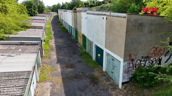 Nabízíme k prodeji řadovou garáž o výměře 18 m² v Lounech. G
