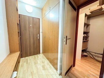 Ev.č. N09429 Prostorný byt 3+kk s klimatizací, dvěma samosta