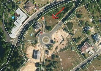 Nabízíme k prodeji rozlehlý pozemek o výměře 12.158 m², ideá