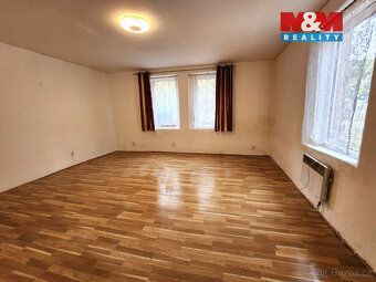 Nabízíme k prodeji samostatně stojící chalupu se zahradou o 