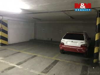 Nabízíme k pronájmu kryté garážové stání v lokalitě praha 4 