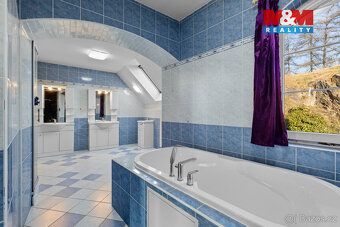 Nabízíme k prodeji atypický rodinný dům v klidné části obce 
