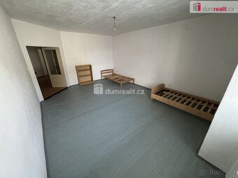 Cena včetně odměny zprostředkovatele a právních služeb., Nab