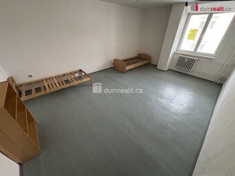 Cena včetně odměny zprostředkovatele a právních služeb., Nab