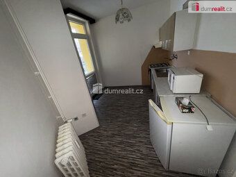 Cena včetně odměny zprostředkovatele a právních služeb., Nab