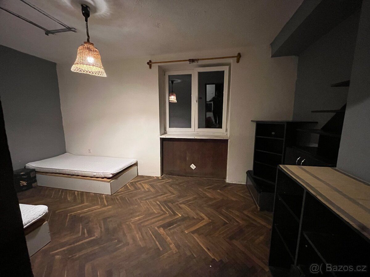 V okrajové části Trutnova nabízím byt k pronájmu nájemné 180
