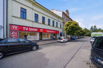 Dobrý den, nabízím k pronájmu obchodní prostor s výbornou vi
