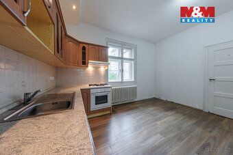 Nabízím ke koupi prostorný a světlý byt o dispozici 3+1 a ce
