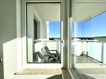 Nabízím k prodeji moderní, slunný apartmán s jižní expozicí 