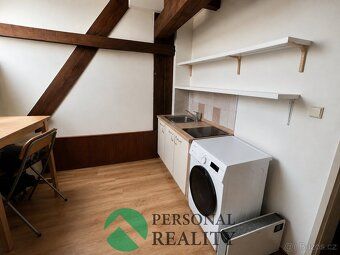 Ev.č. 03163 Nabízíme k pronájmu byt o dispozici 1kk. Menší ú