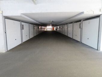 Prodám garáž na adrese 37005 České Budějovice sídliště Máj. 
