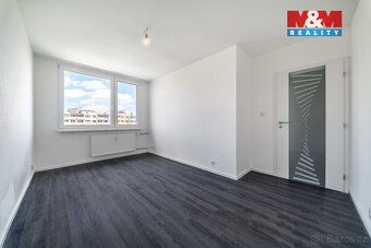 Nabízíme k prodeji prostorný byt o dispozici 3+kk a celkové 