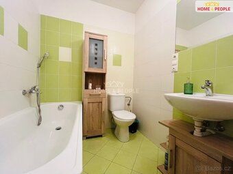+popl. 5000, + vratná kauce + provize RK, cena za služby je 