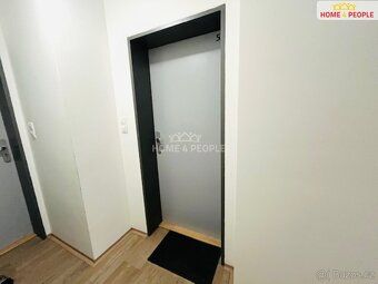 +popl. 5000, + vratná kauce + provize RK, cena za služby je 