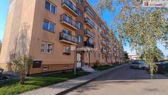 +popl. 5500, poplatky uvedeny vč. el. enegrie, kauce 20 tis.
