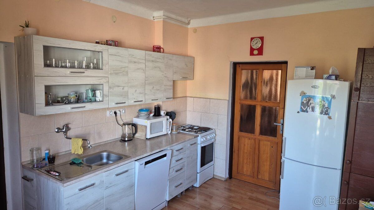 Pronajmu byt 2+1 65m2 v přízemí RD. Možnost pronájmu zahrady