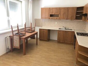 Pronajmu byt 2+1 65m2 v přízemí RD. Možnost pronájmu zahrady